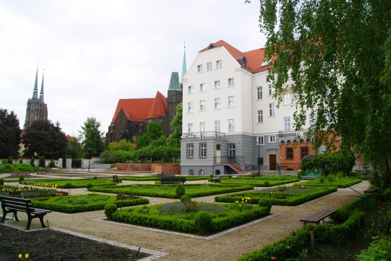 Dom Notre Dame Bed & Breakfast Wroclaw Bagian luar foto
