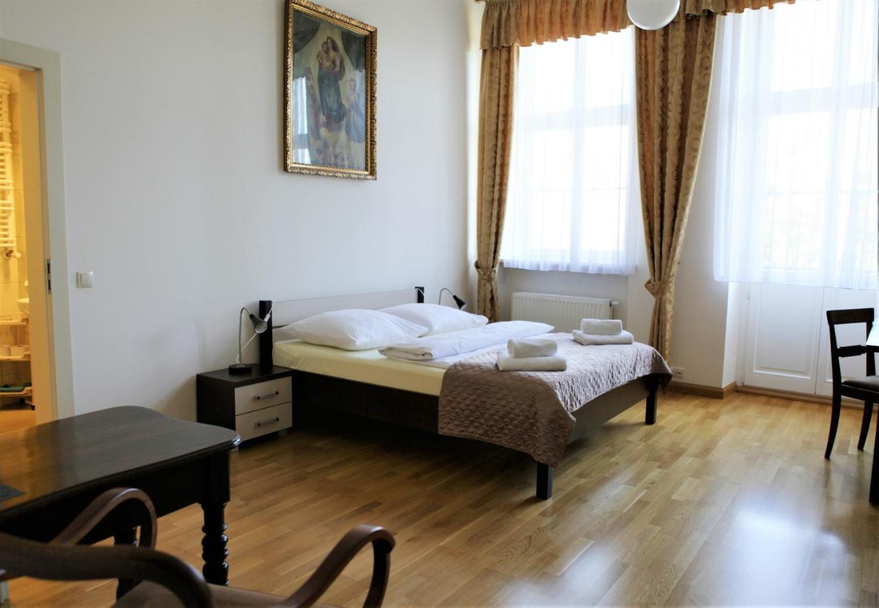Dom Notre Dame Bed & Breakfast Wroclaw Bagian luar foto