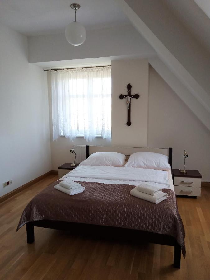 Dom Notre Dame Bed & Breakfast Wroclaw Bagian luar foto