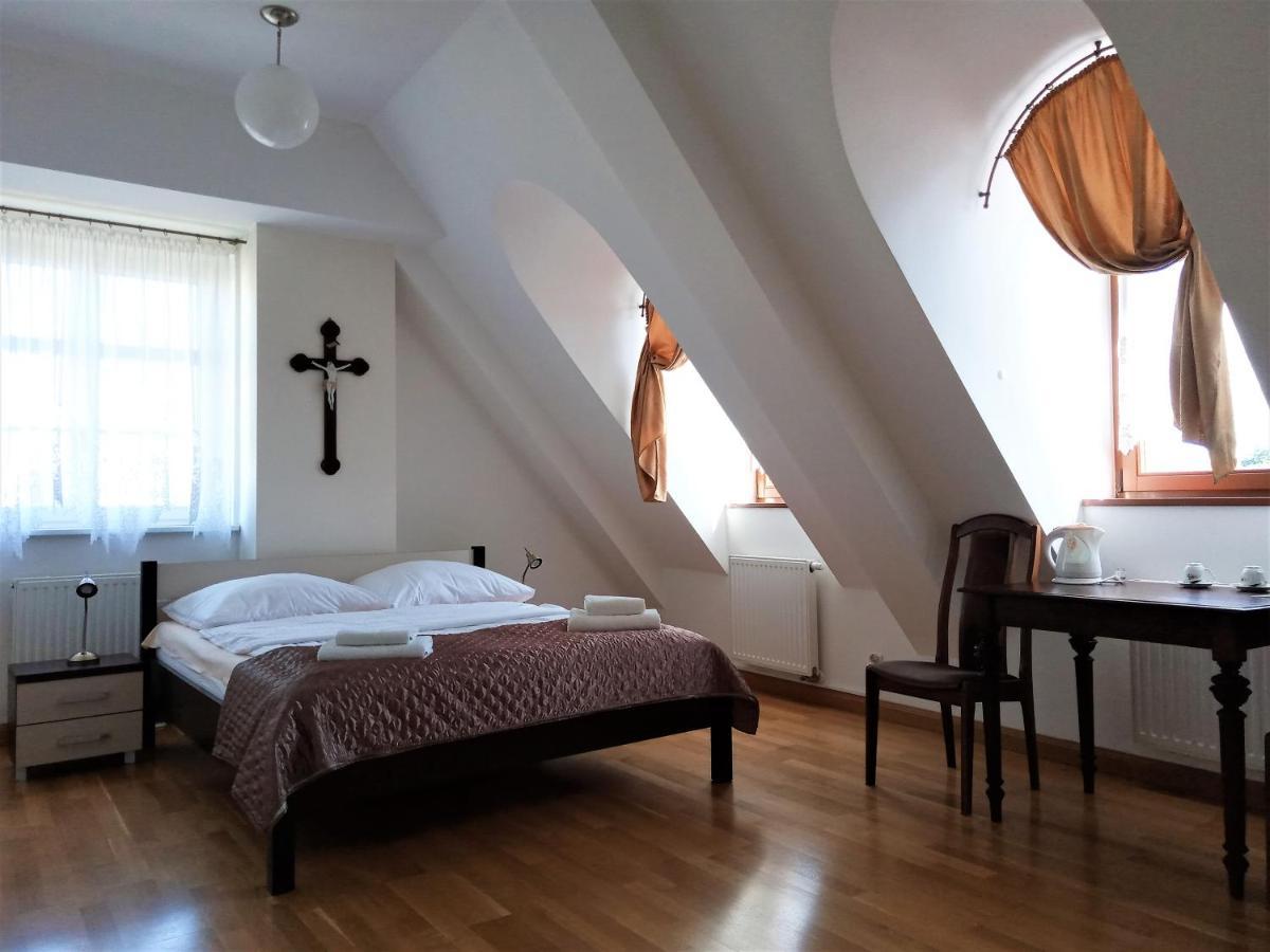 Dom Notre Dame Bed & Breakfast Wroclaw Bagian luar foto
